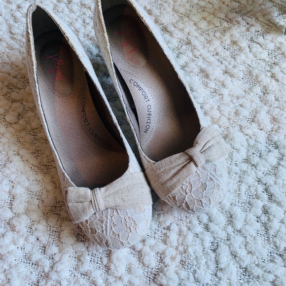 SOLD!White lace heels 👠 - Picture 3 of 7